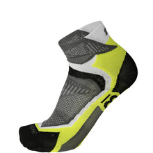 Afbeelding in Gallery-weergave laden, Mico Extralight weight professional running socks