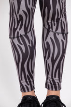 Afbeelding in Gallery-weergave laden, Oranĝo Vero Women's Zebra Performance Tights - 12003