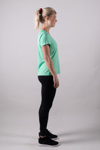 Afbeelding in Gallery-weergave laden, Orango Running - Womens T-shirt short sleeve V-neck - Neptune Green - 12011