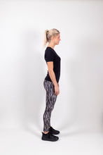 Afbeelding in Gallery-weergave laden, Oranĝo Vero Women's Zebra Performance Tights - 12003
